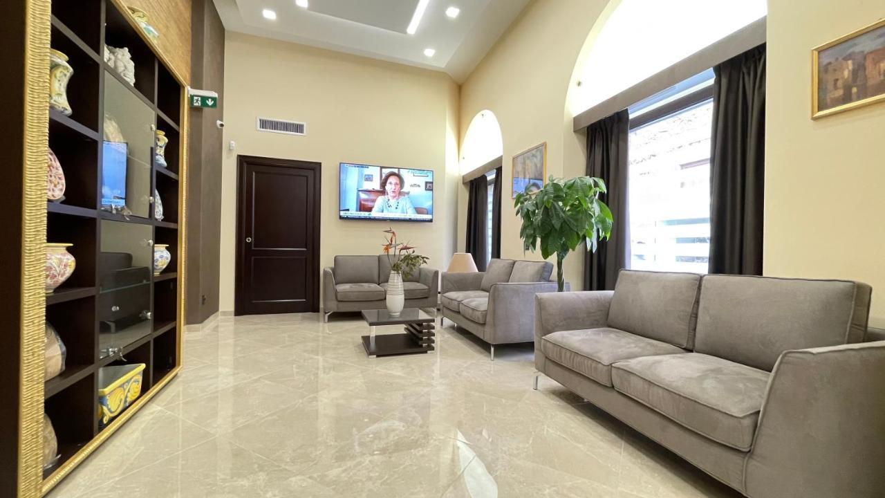 Vittorio Emanuele Boutique Hotel ชากกา ภายนอก รูปภาพ