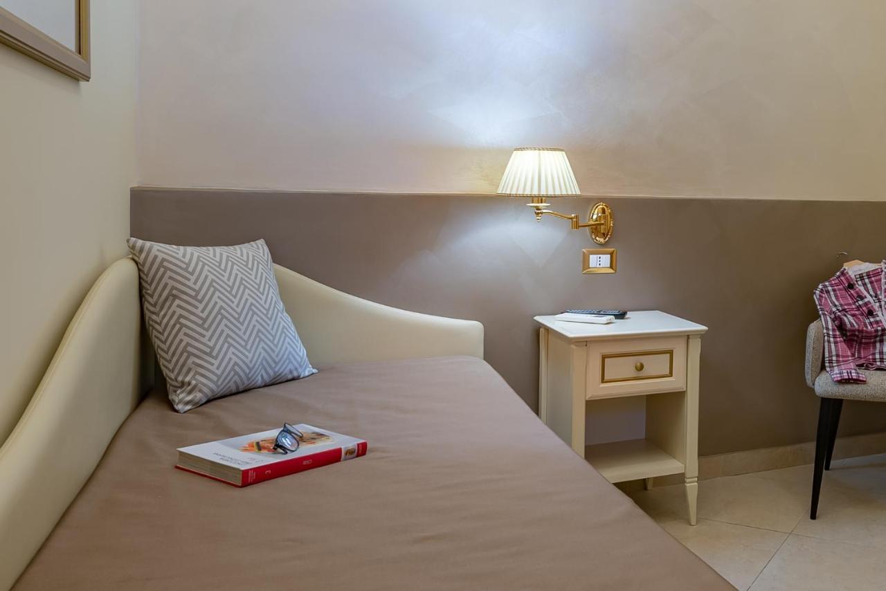 Vittorio Emanuele Boutique Hotel ชากกา ภายนอก รูปภาพ
